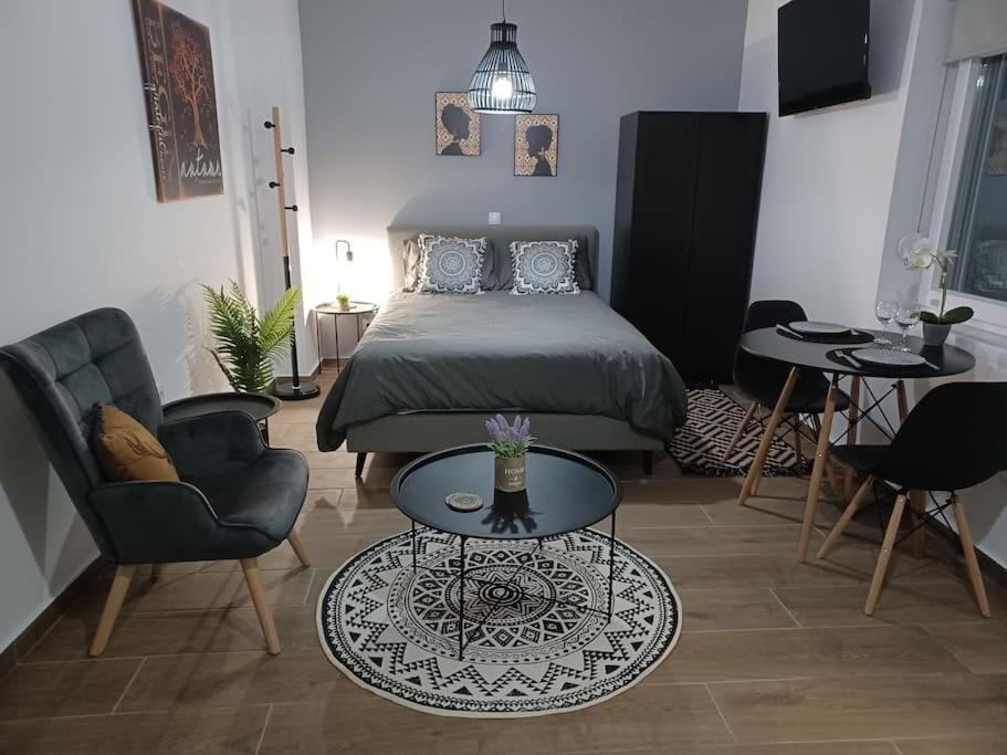 Petite Suite With Backyard. Mytilene Exterior foto